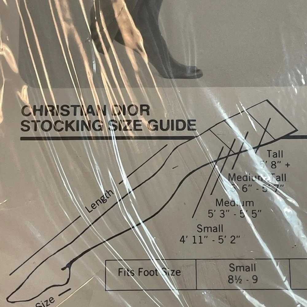 Christian Dior Thigh-Hi Sandalfoot Nylon Stockings Alabaster Med/Tall.